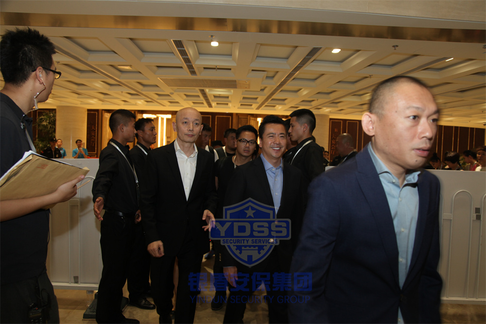 银盾安保公司特勤人员为中国著名影视演员提供安全随卫服务