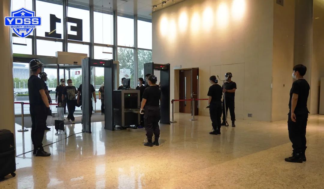 北京银盾保安服务公司驻国家会议中心保安队组织开展反恐消防应急演练活动
