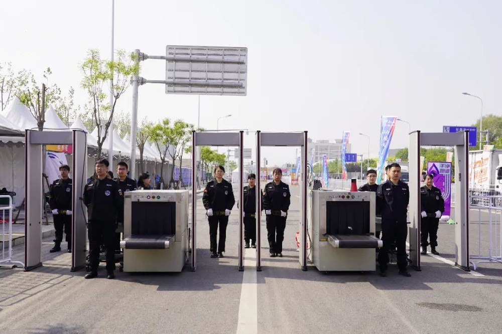 北京银盾保安公司圆满完成顺义后沙峪国际人才社区半程马拉松赛安检任务